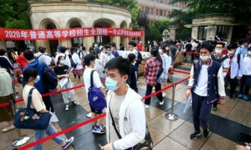 2021年的上海高考状元是哪位同学?